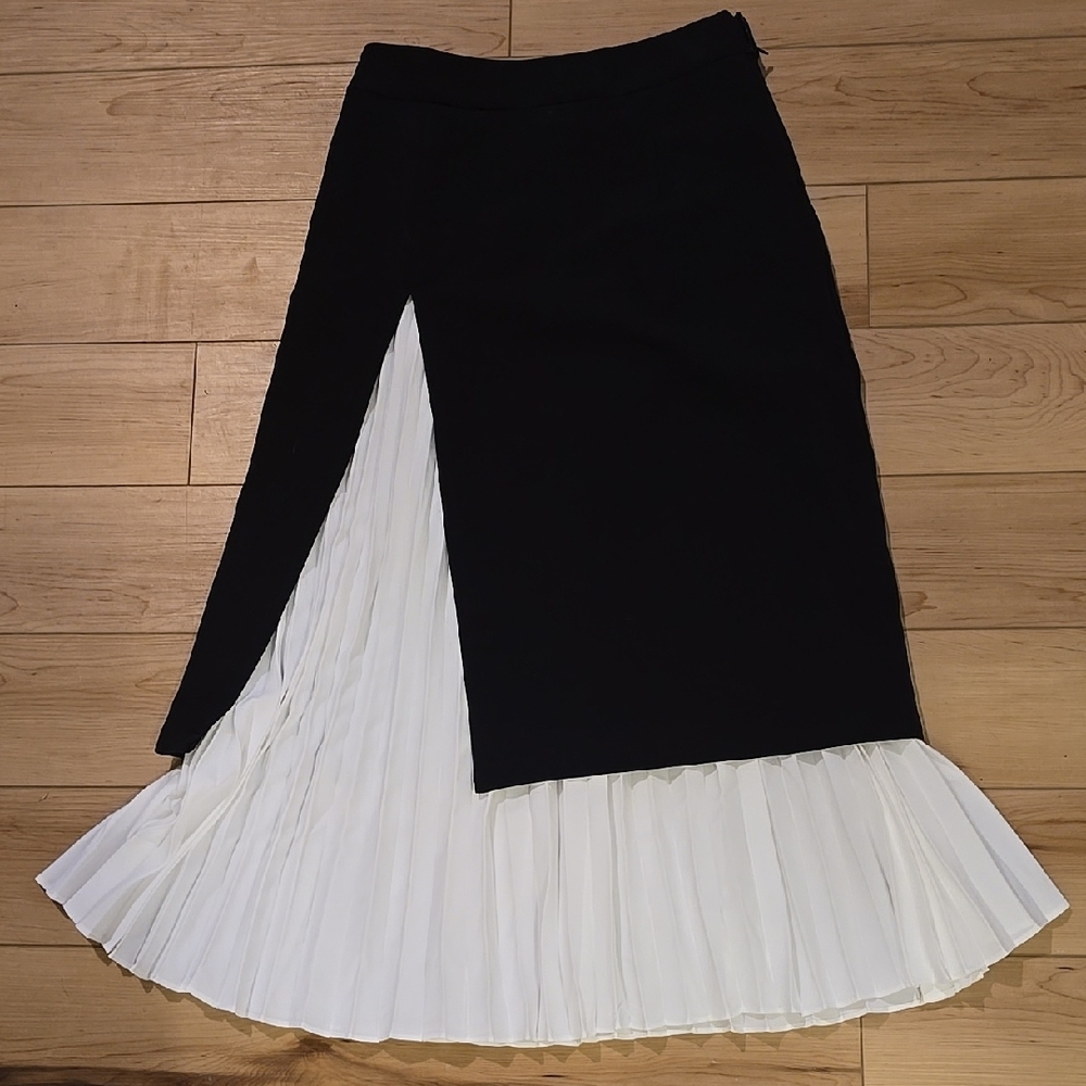 Commense 2 Tone Layered Pleats Lining Split Skirt